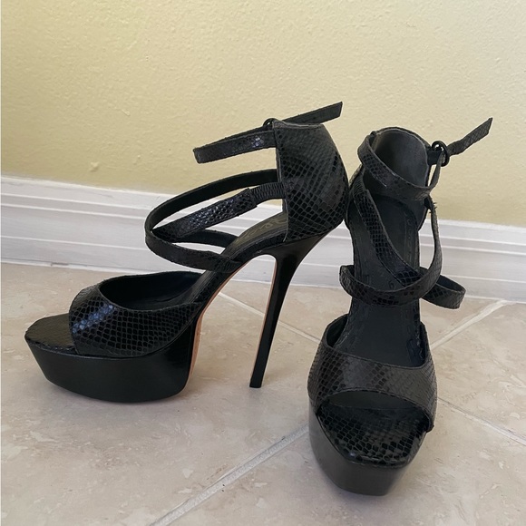Alice + Olivia Gorgeous Black Python Platform Heels EU 38 - Picture 1 of 7